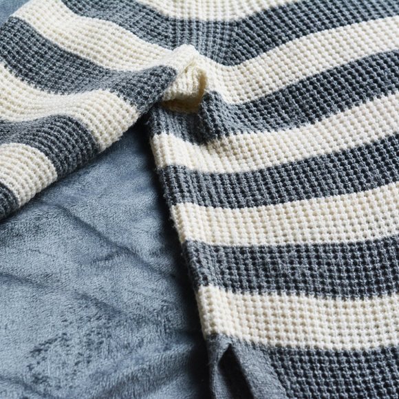 Gap Grey and White Striped Sweater - Picture 3 of 6